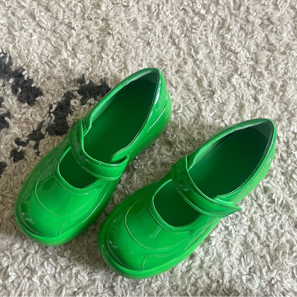 Charles & Keith unworn Mary jane platforms